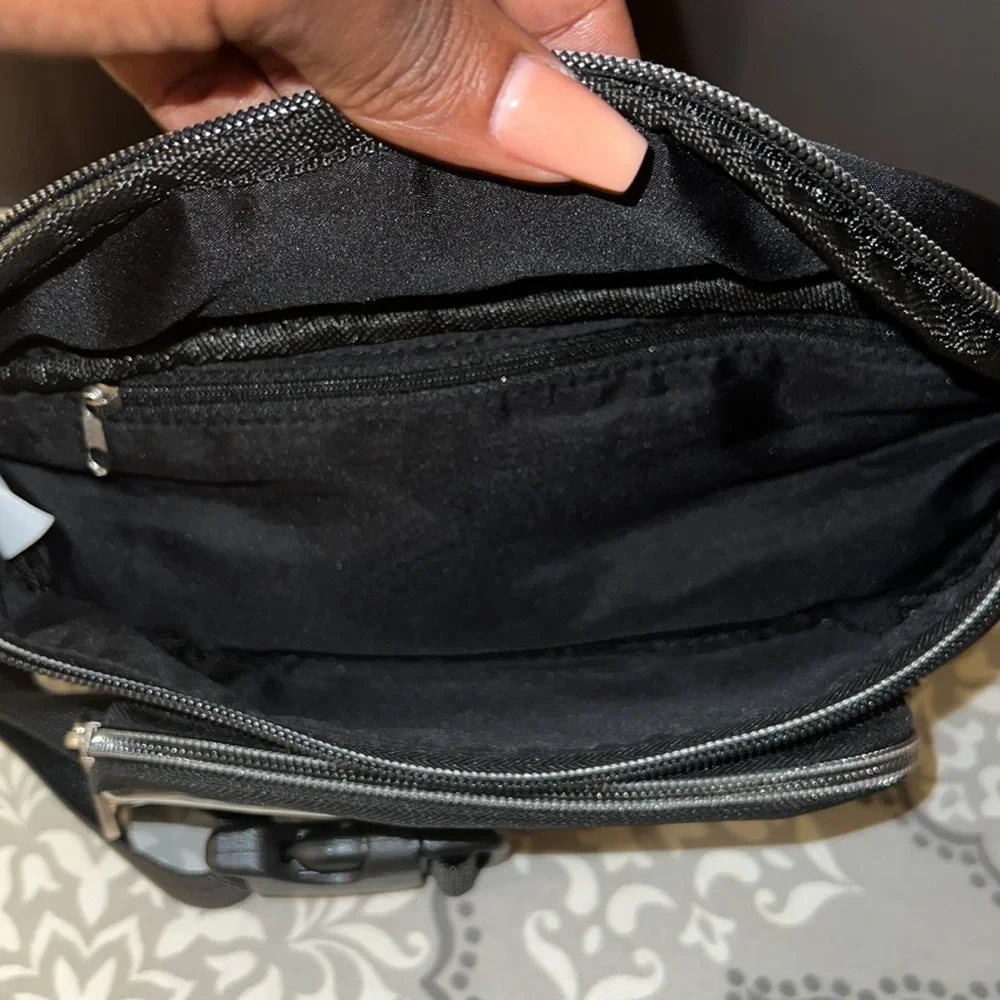Madden Girl fanny pack - Picture 4 of 4